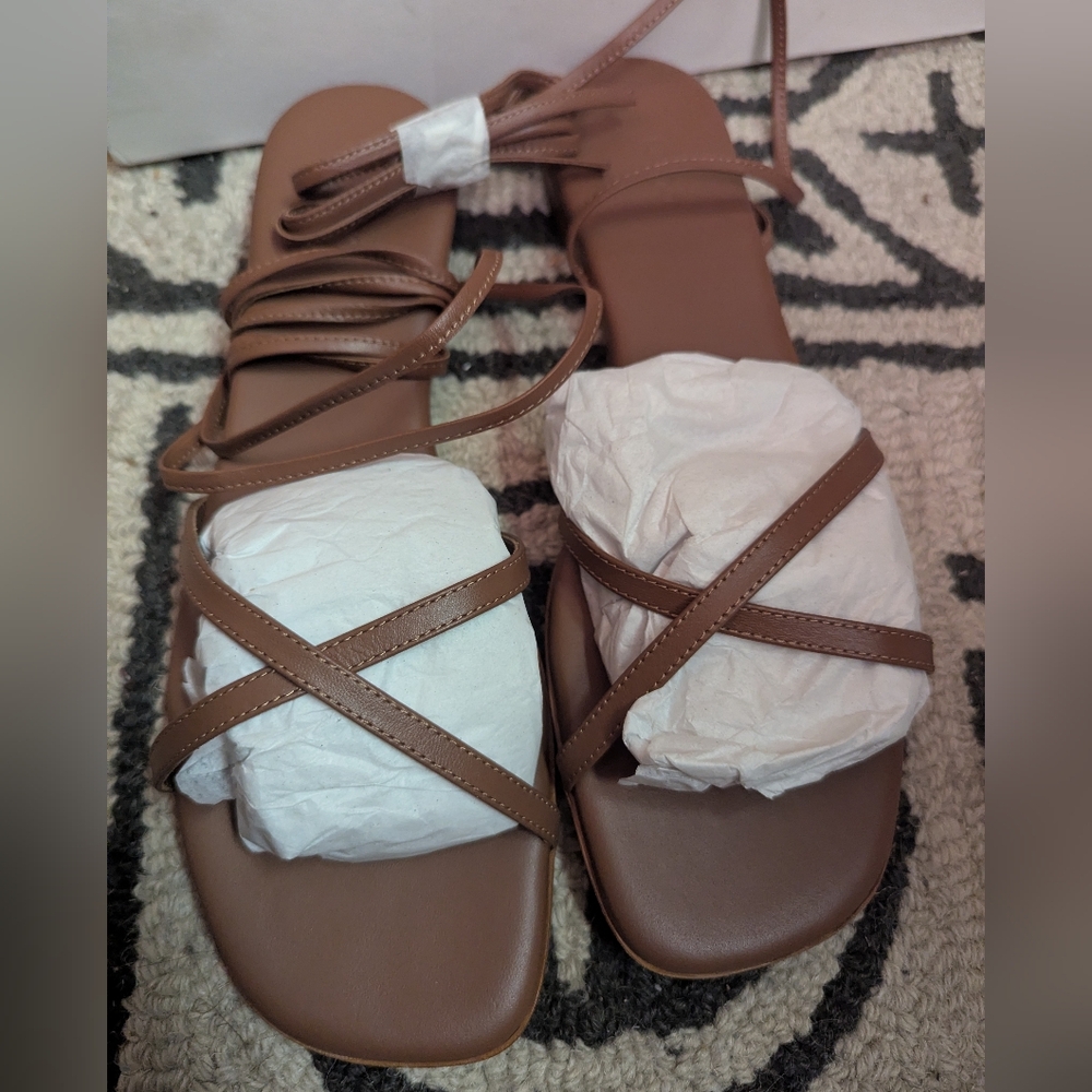 Quince 100% Leather Wrap Sandal - Picture 7 of 8
